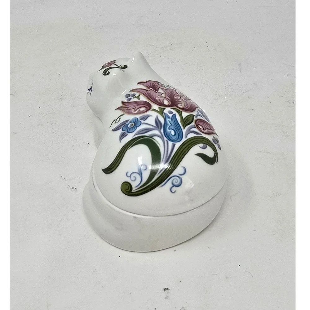Vtg Elizabeth Arden Byzantium cat trinket box porcelain hand painted Japan